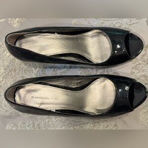Bandolino Black Heels Classic Design